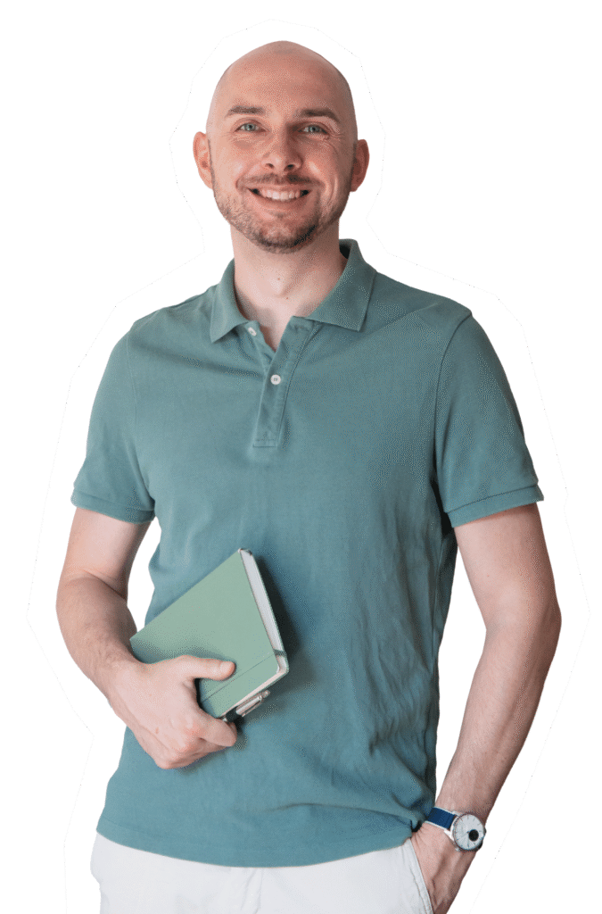 Jan Rotermund aus freundlicher Blick, mit geschlossenen Notizbuch