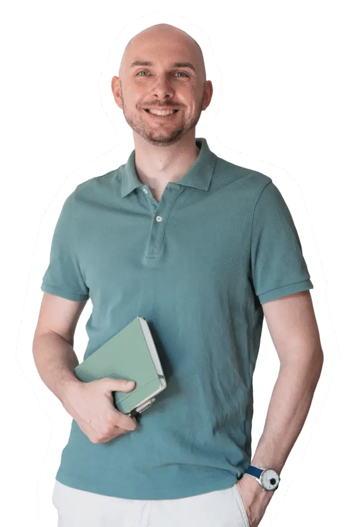 Jan Rotermund aus freundlicher Blick, mit geschlossenen Notizbuch