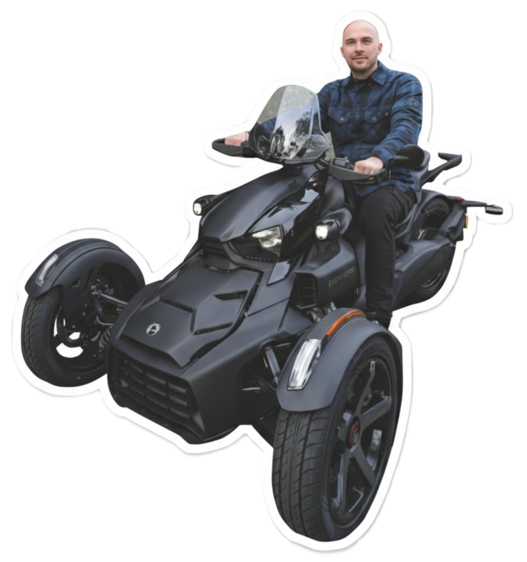 Jan Rotermund auf seiner schwarzen Ryker